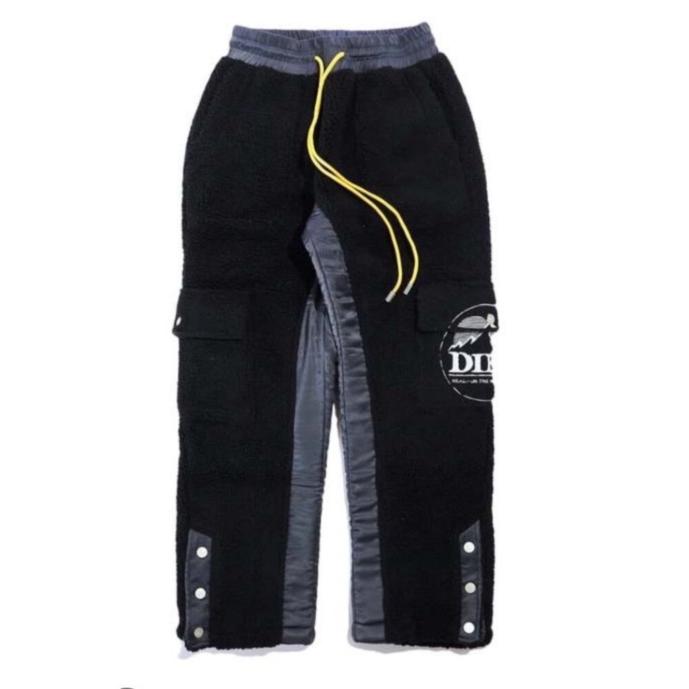 Diet Starts Monday Men’s Fleece Size Medium Cargo Pants $178 Heavy Weight Pocket